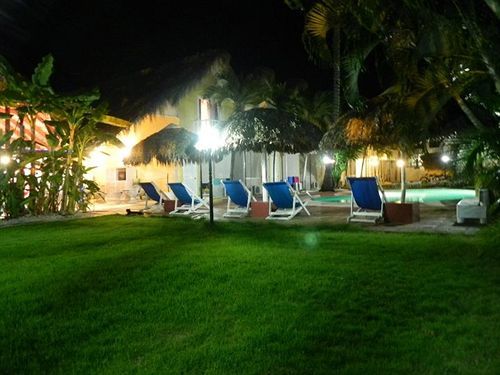 Elke Hotel