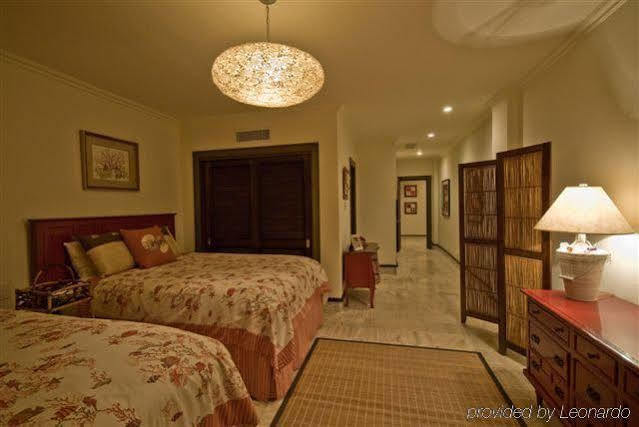 Hotel Aquamarina Luxury Residences 4*
