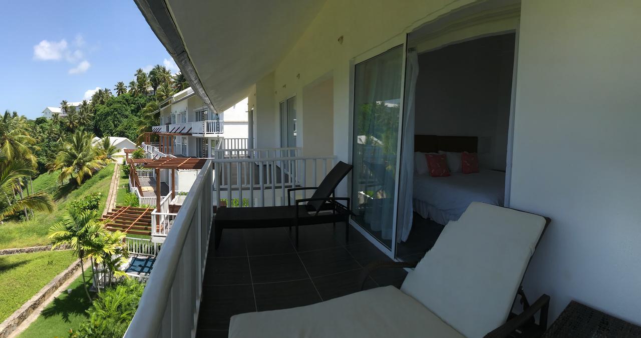 Vista Mare Ocean View Floor Condo, Aparthotel