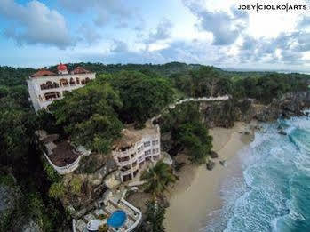 The Palace At Playa Grande 4*