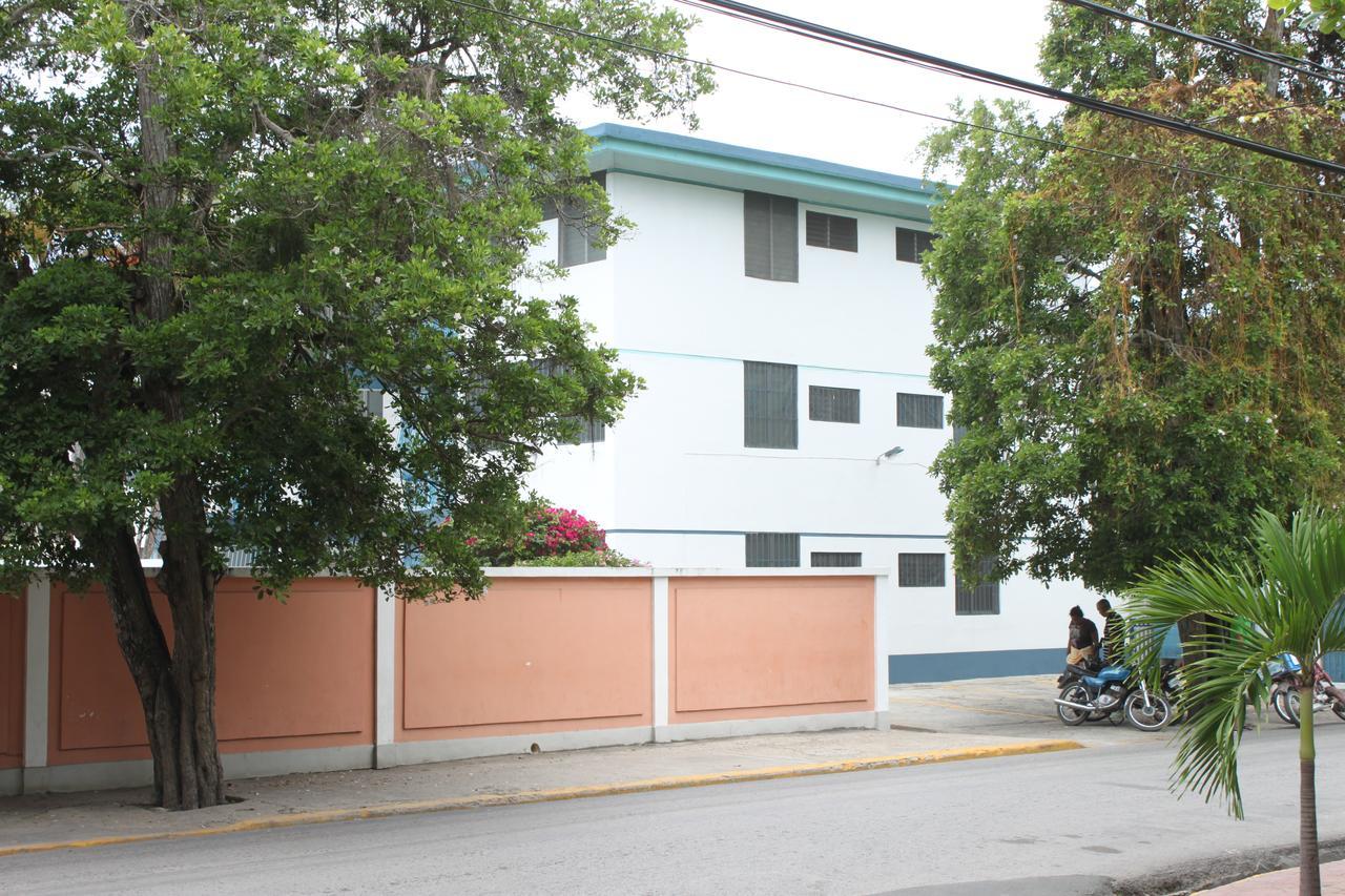 Carla Aparthotel Boca Chica