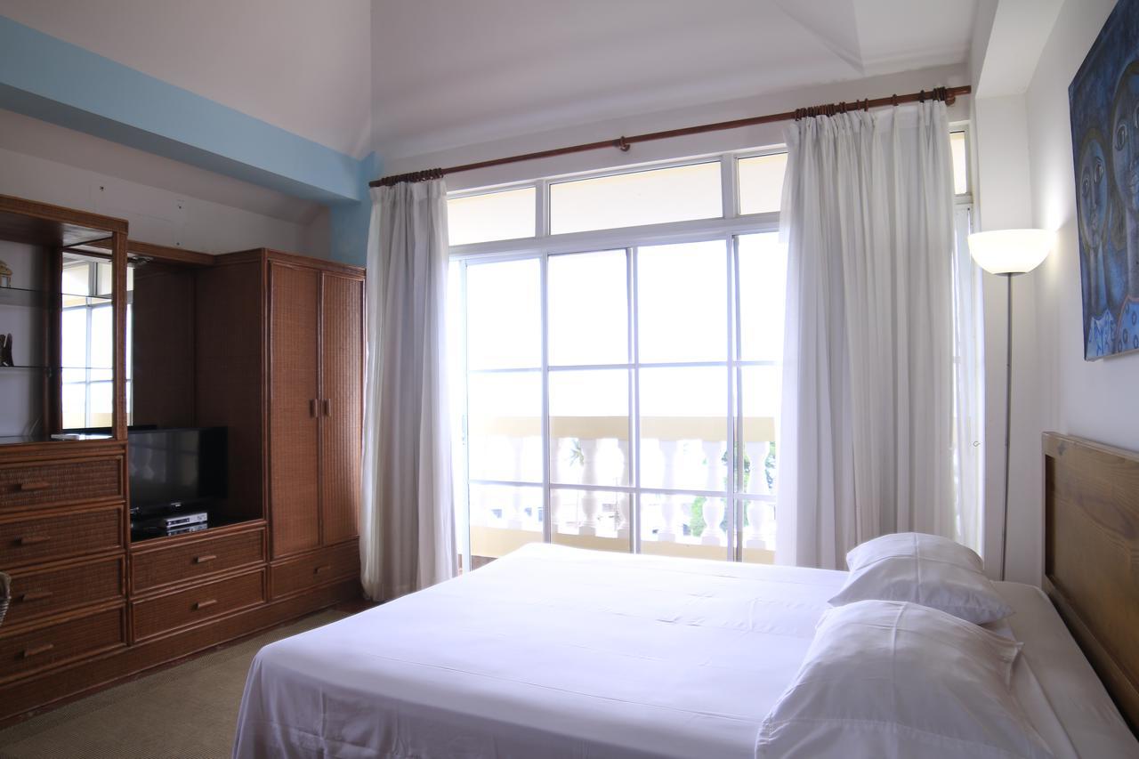Residencial Las Palmeras De Willy Boca Chica
