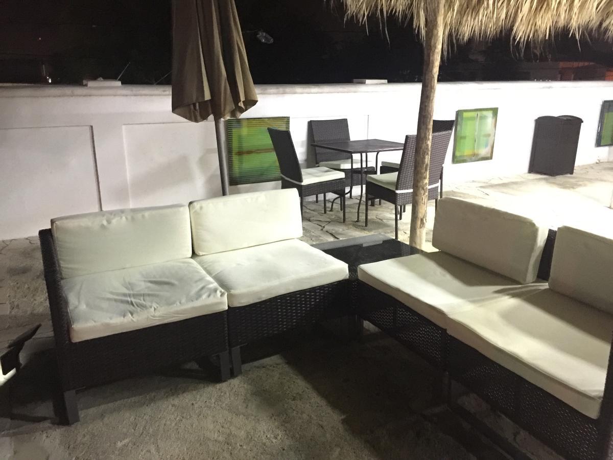 Onyx Aparta * La Romana