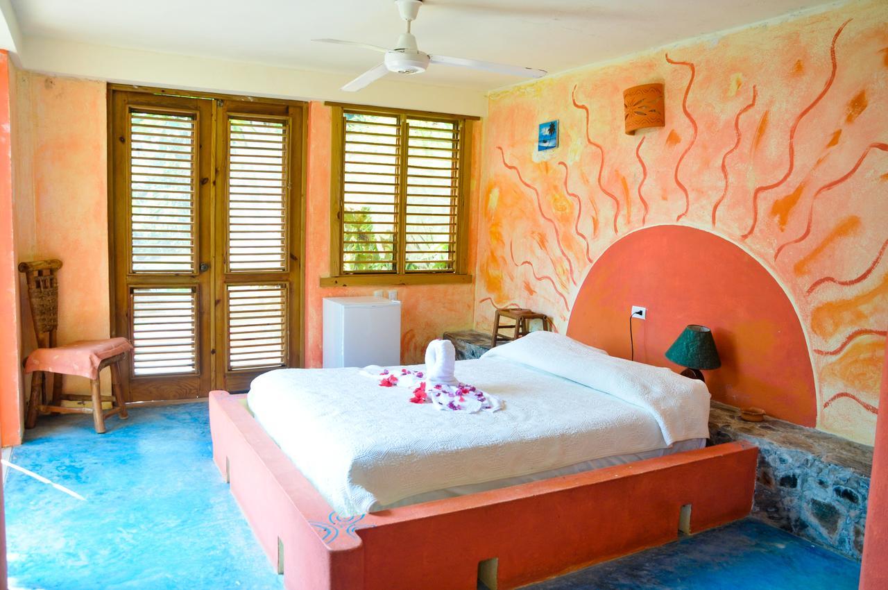 Las Ballenas Escondidas Hotel *