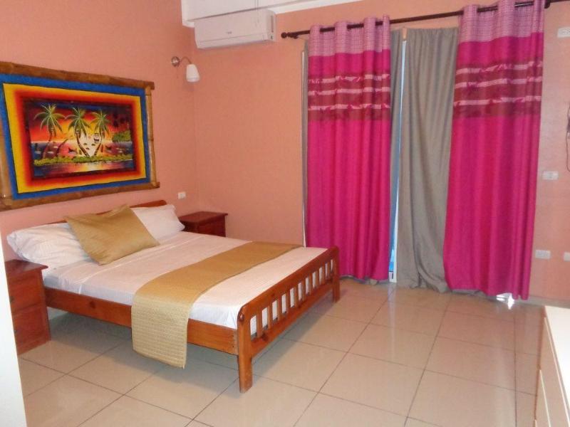 Rig Plaza Venecia Guest house Boca Chica