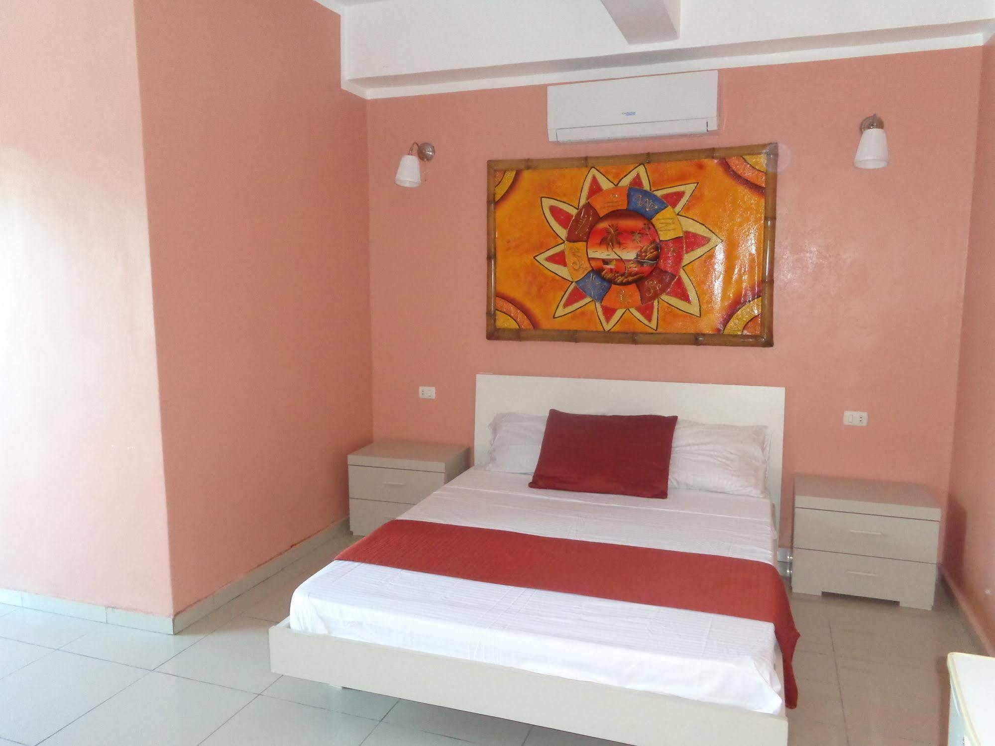 Rig Plaza Venecia Guest house