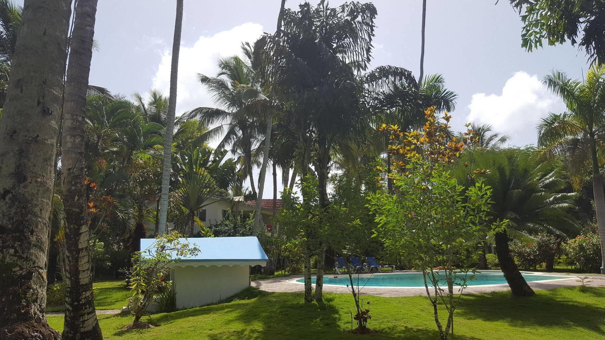 Oasis Terrenas Aparthotel Portillo