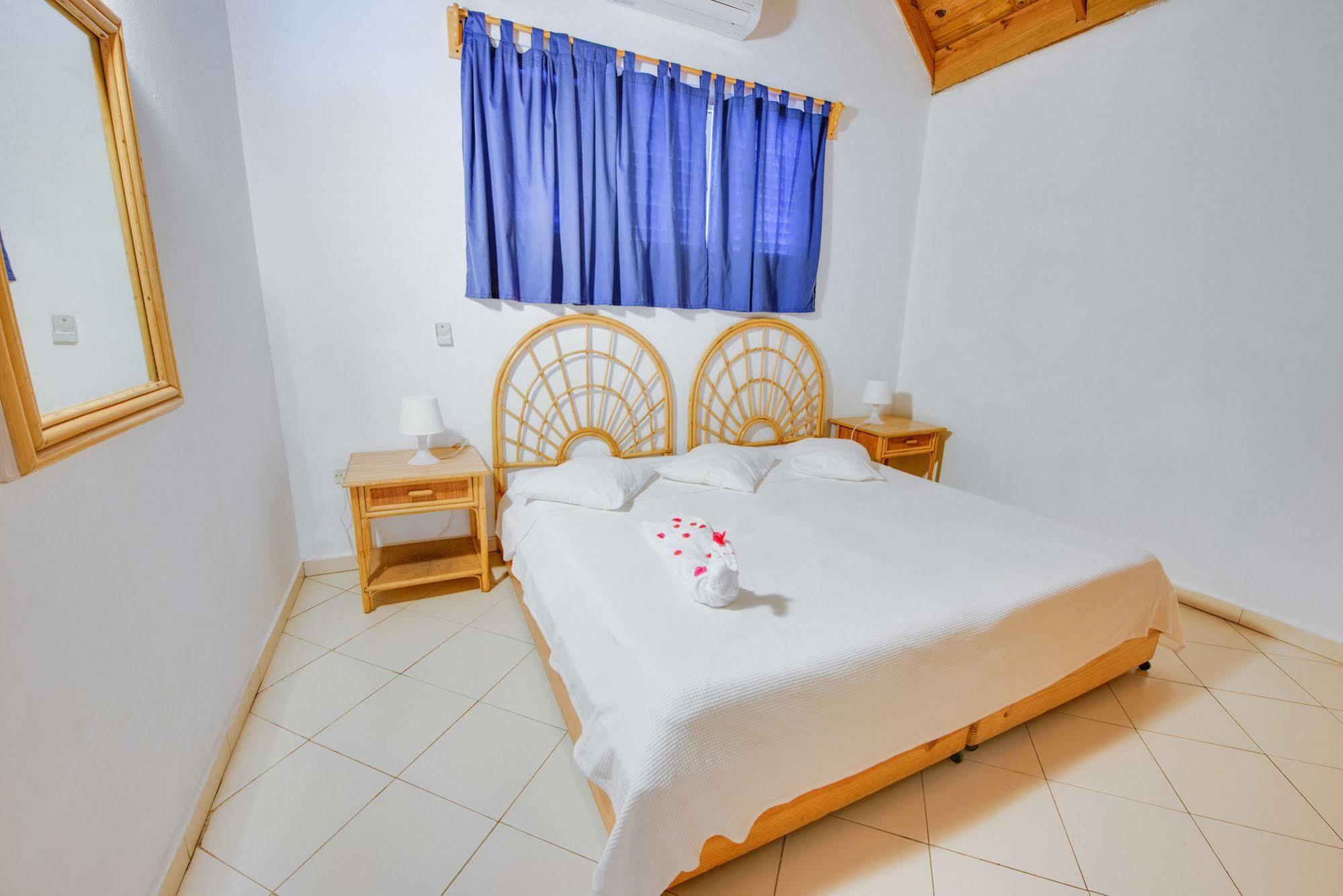 Elke Hotel 3*