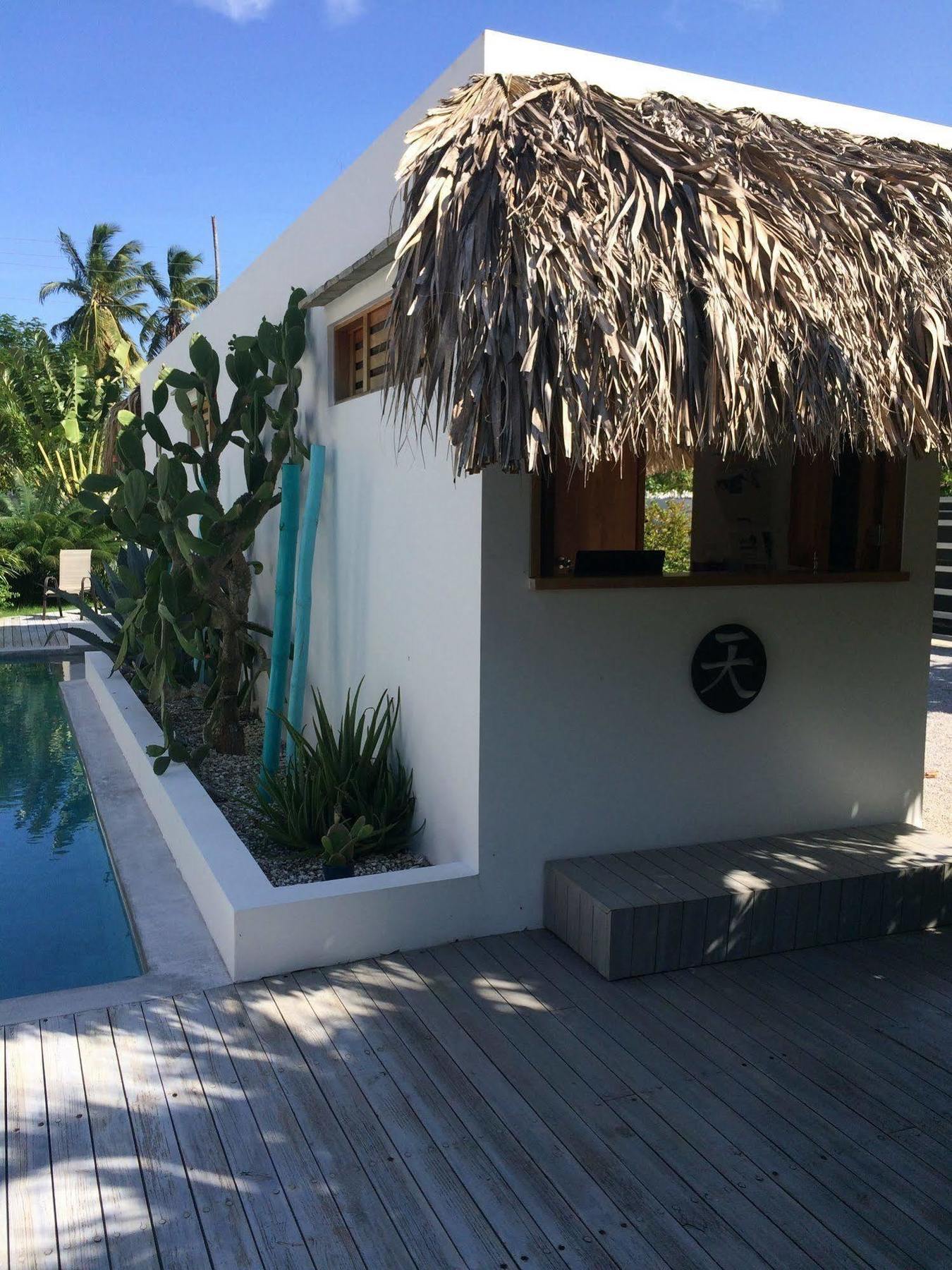Mahona Hotel