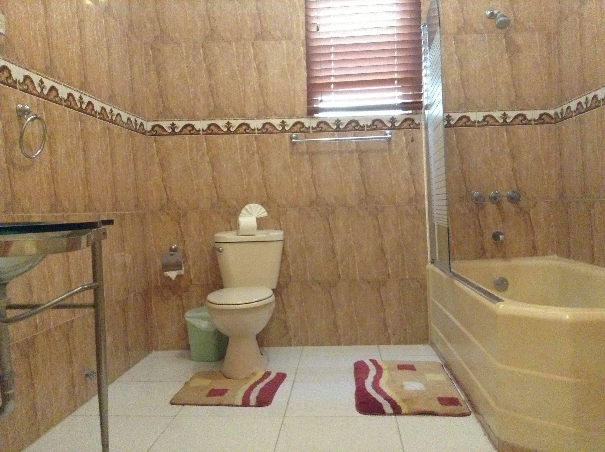 Adam Suites Hotel