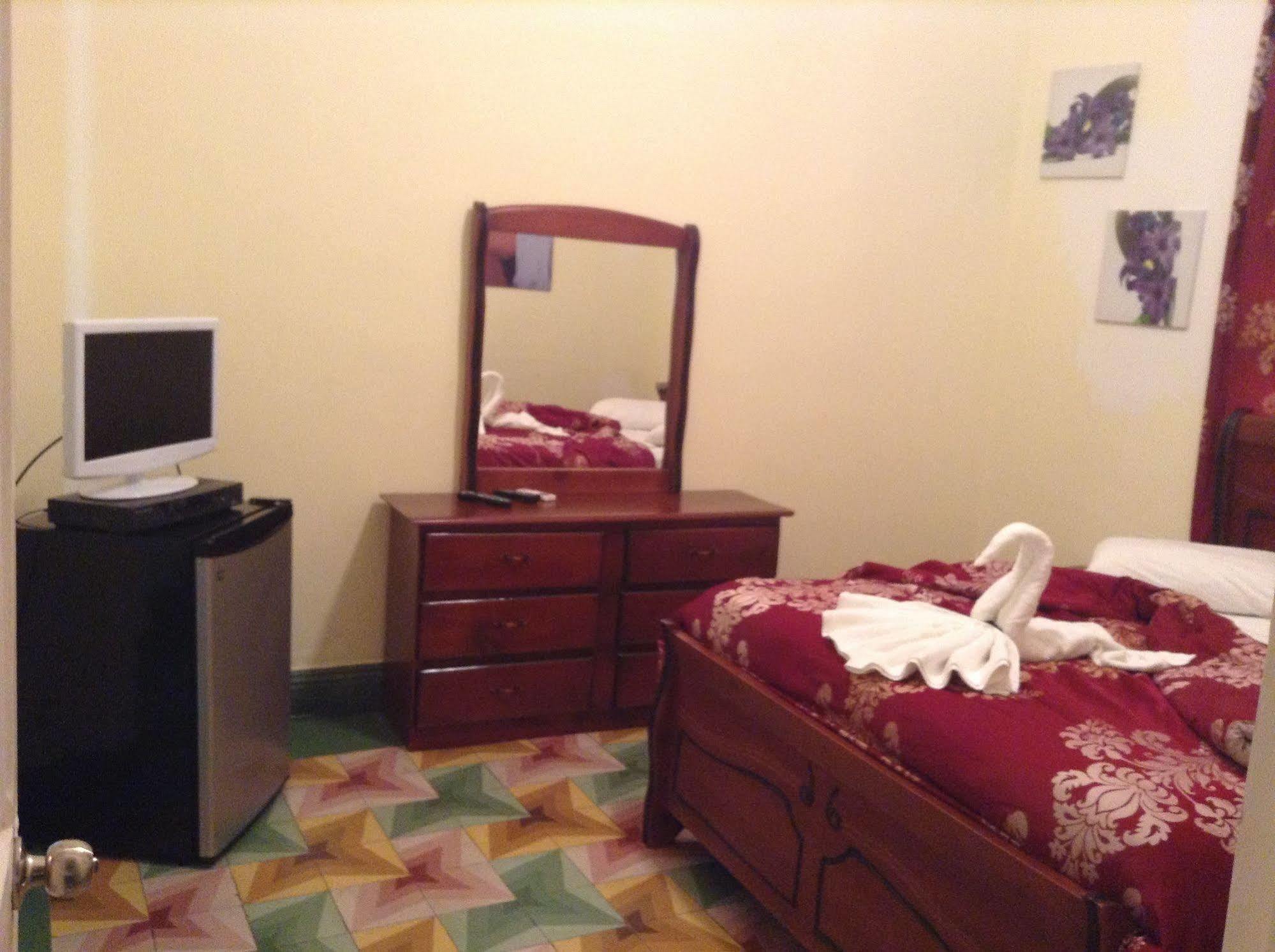 Adam Suites 3*