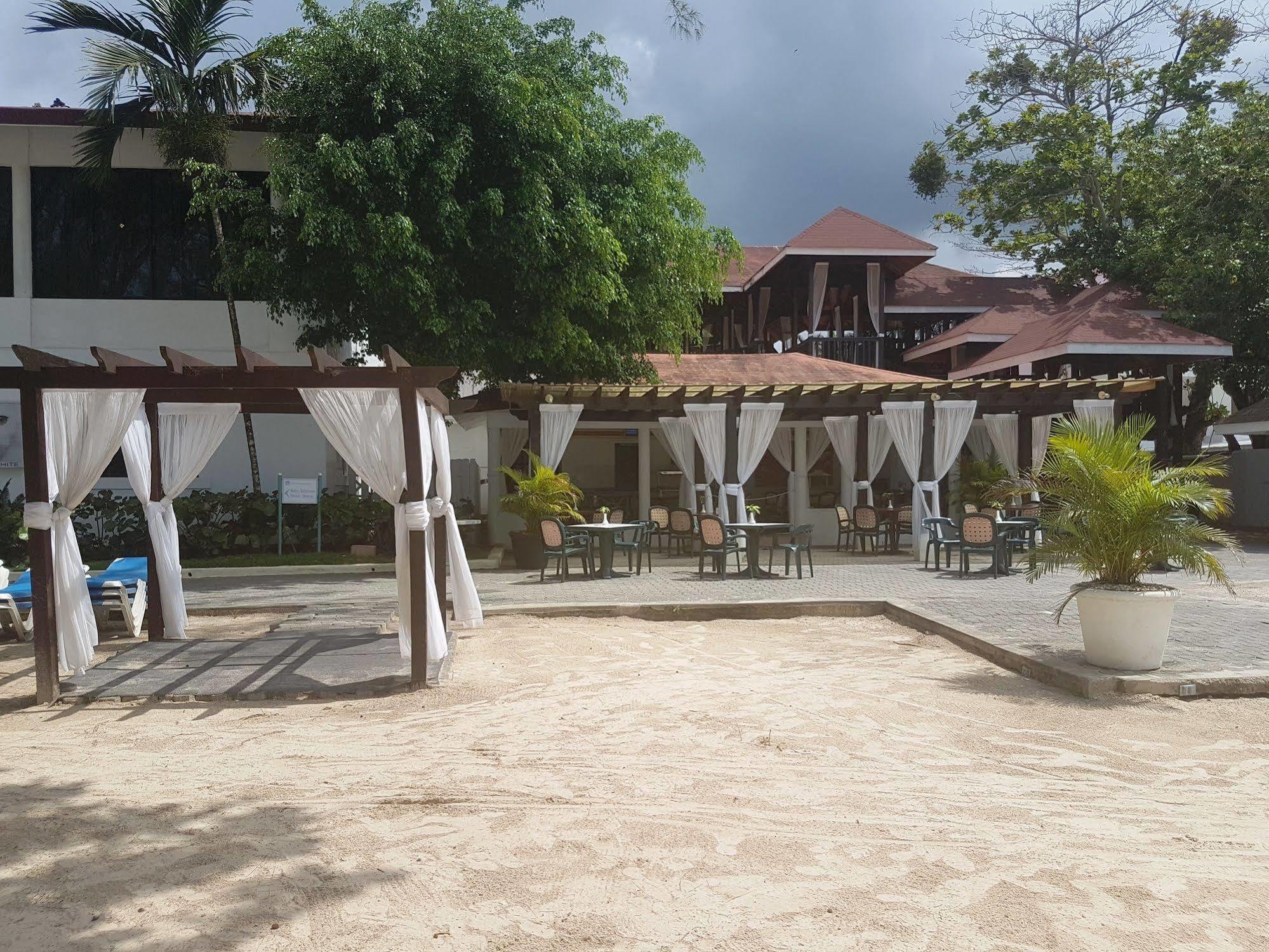 Bellevue Dominican Bay