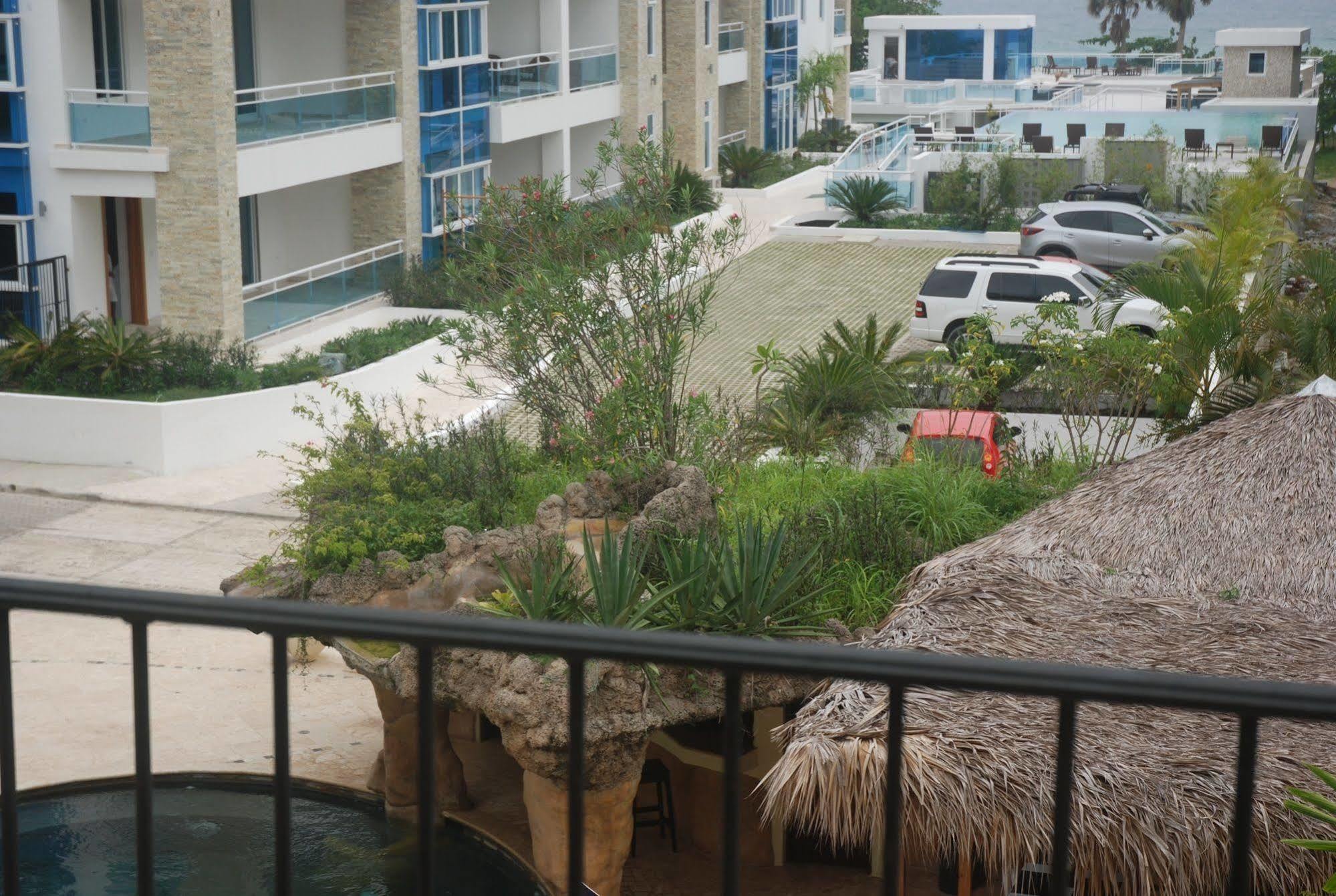 E&J Beach Condo *