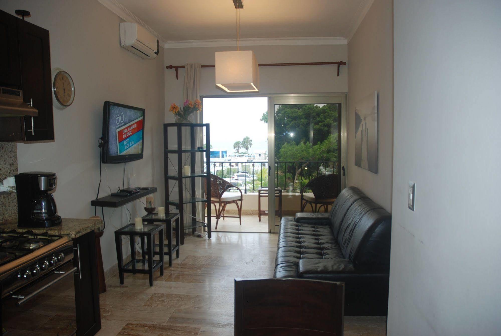 E&J Beach Condo *