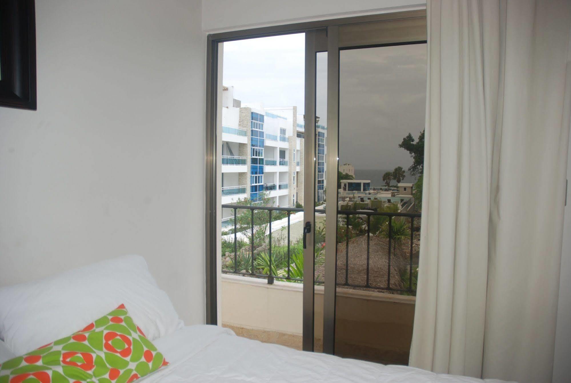 E&J Beach Condo *