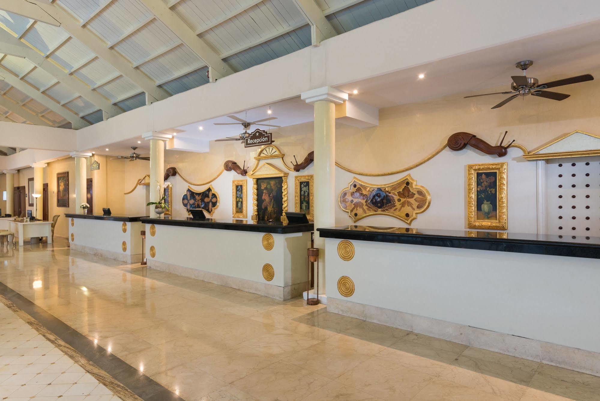 Iberostar Waves Resort