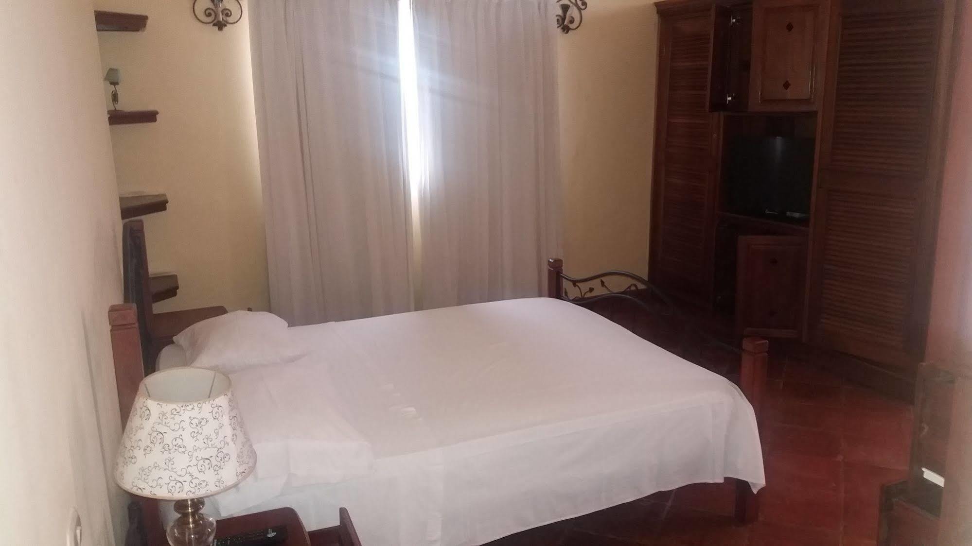 Palmeras / Estrellas Hotel 2*