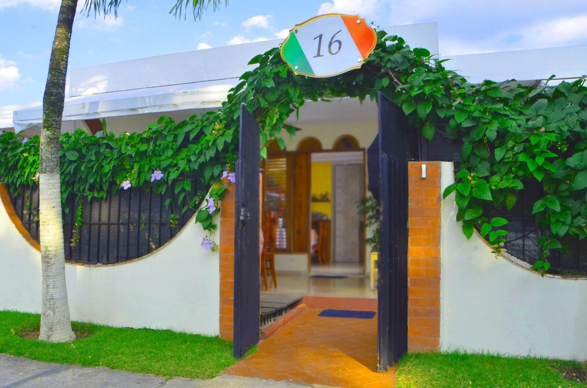 Bed & Breakfast Via Emilia B&B Restaurante