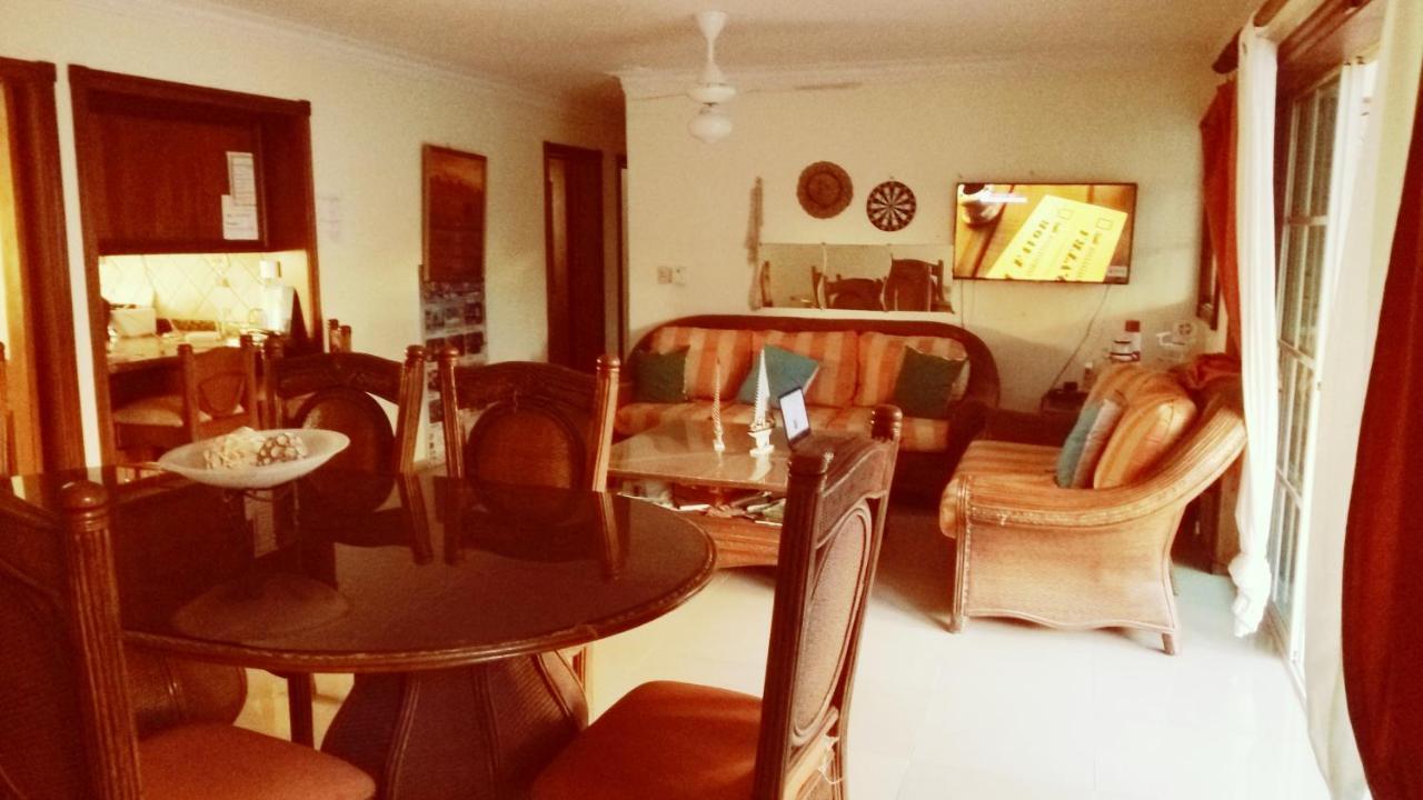 Bed & Breakfast Larimar Beach