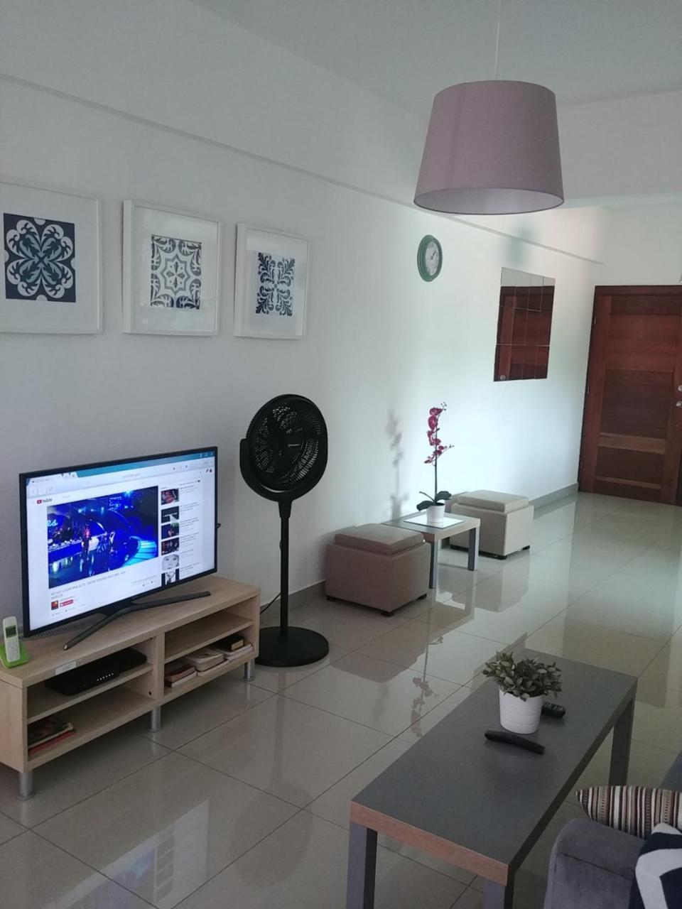 Brisas Del Mar Apartment