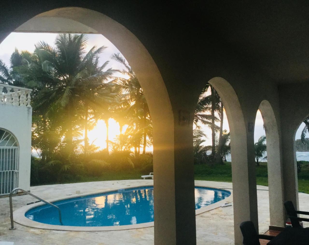Baoba Breeze Bed & Breakfast- Beachfront Paradise Bed & Breakfast Cabrera