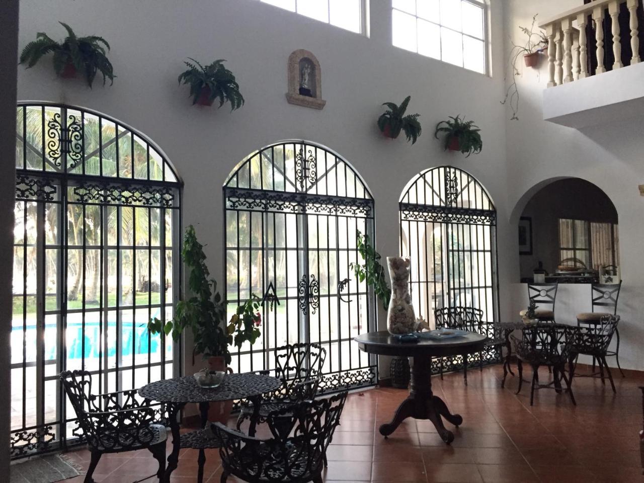 Baoba Breeze Bed & Breakfast- Beachfront Paradise Bed & Breakfast 2*