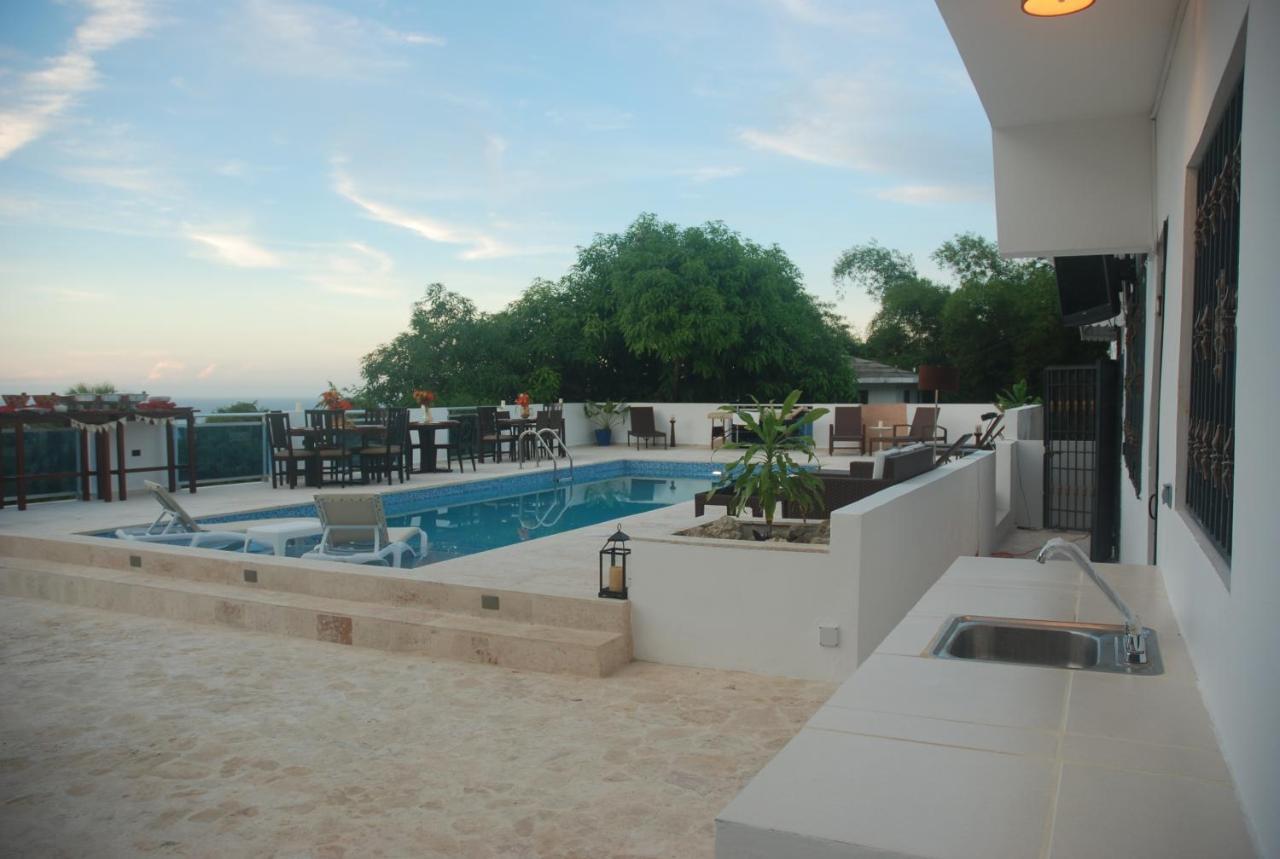 Guest house E&j Boutique Residences 3*