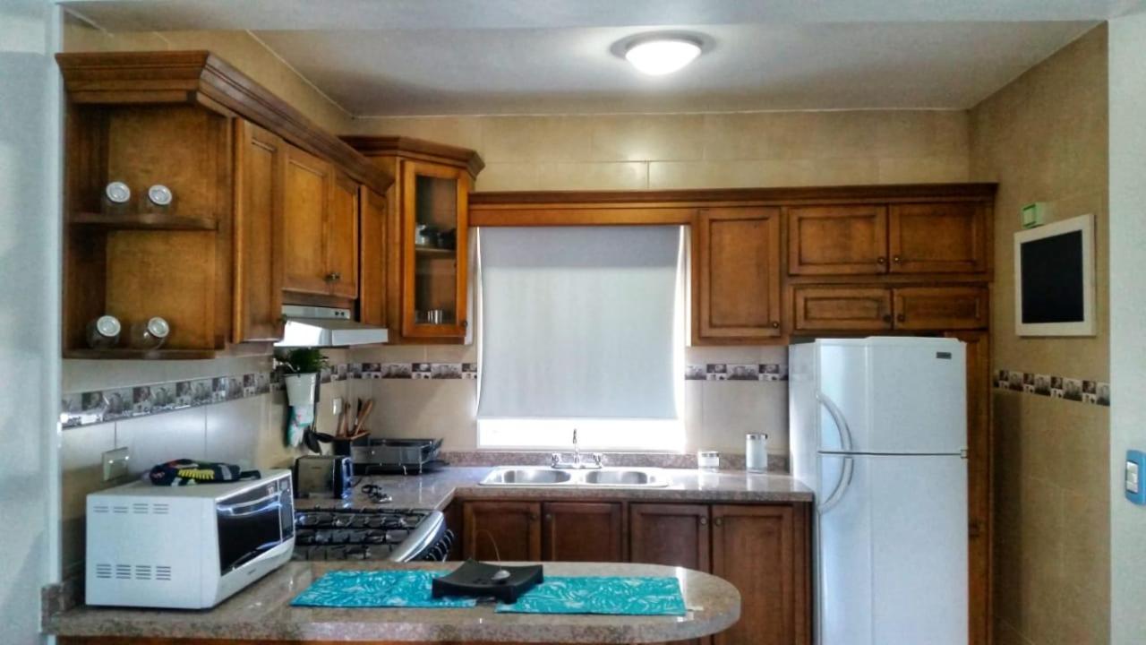Ria Apartment Gurapito