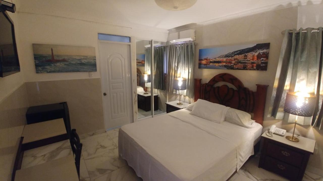 Riparbella 3* Santo Domingo