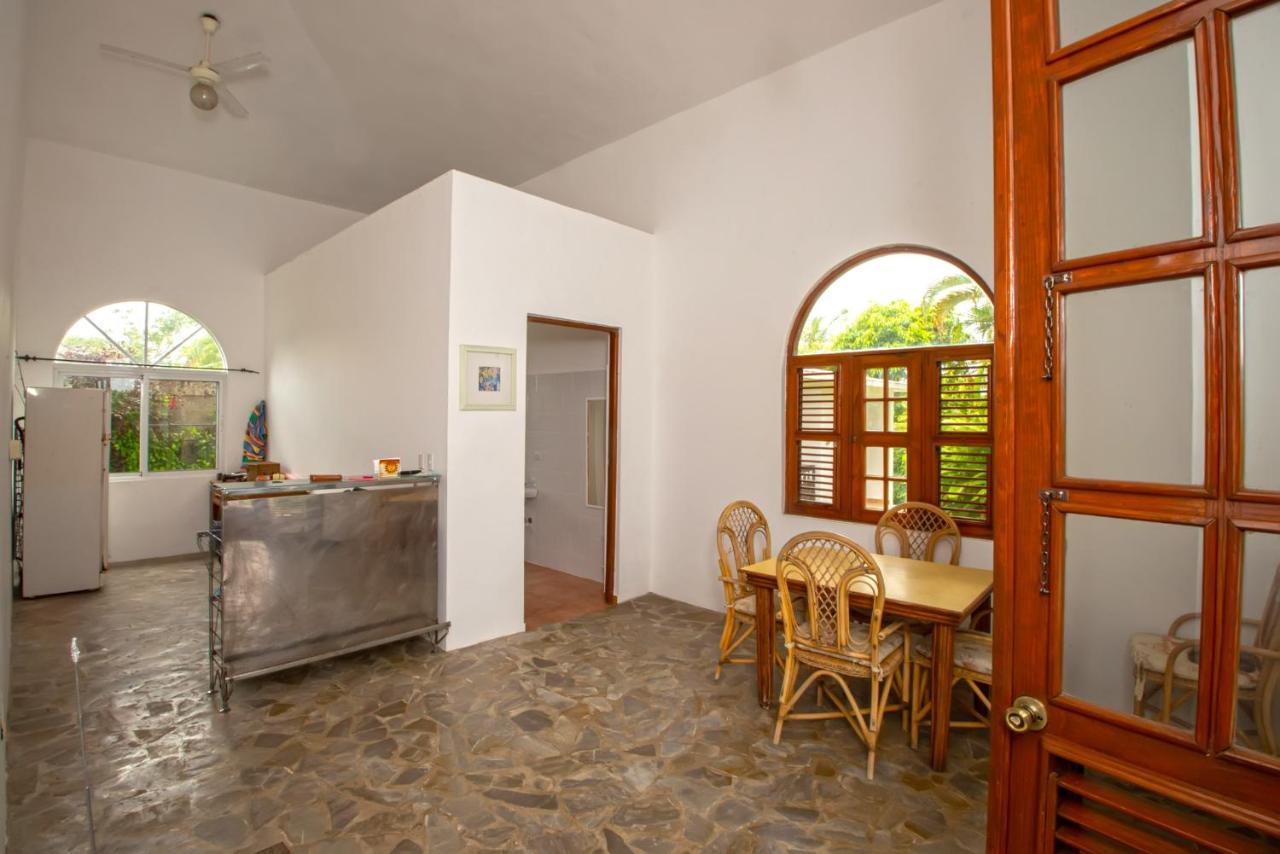 Playa Laguna 155 4 Bedroom Villa