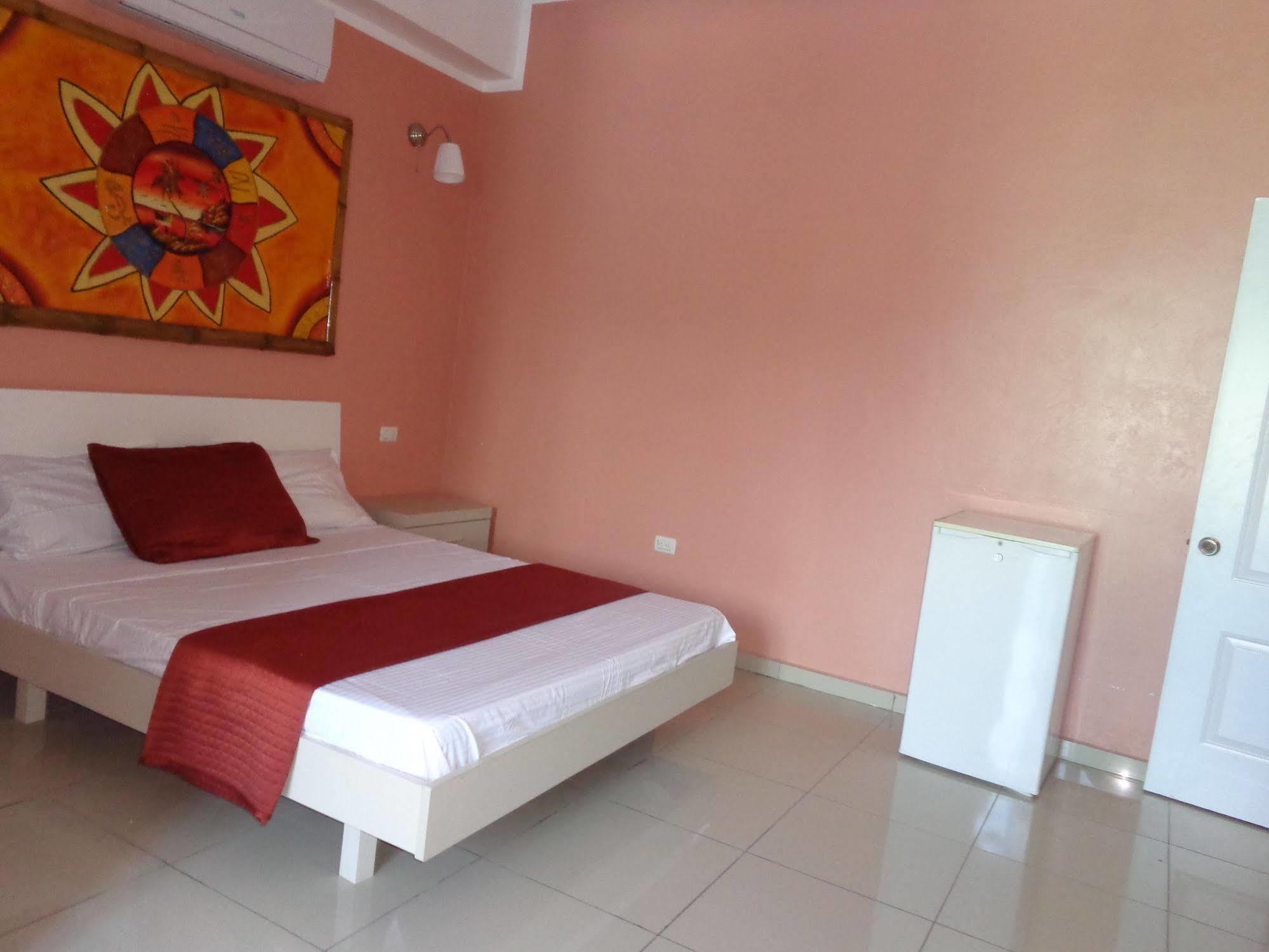 Rig Plaza Venecia Guest house 3*