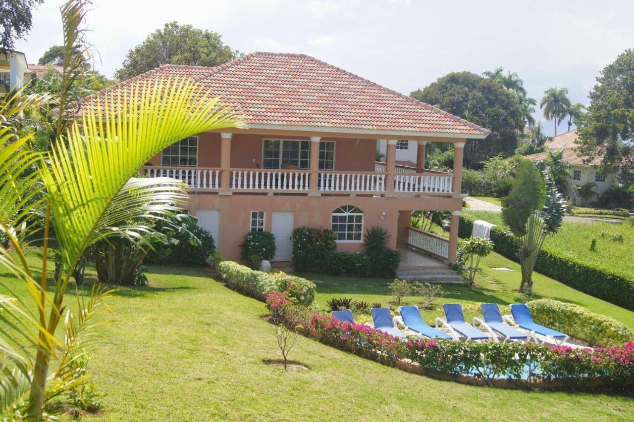 Beautiful 3 Bedroom Ocean View In Villa Sosua