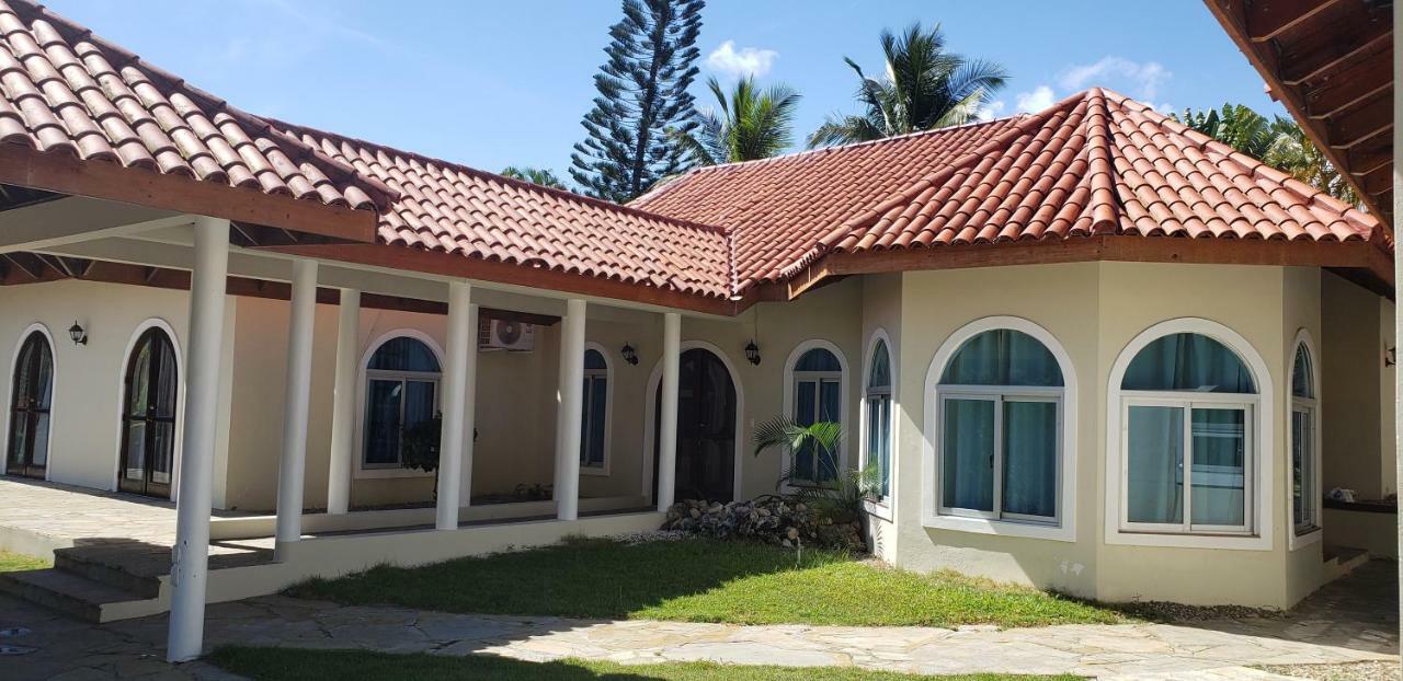 For Vacation 32-18-6 Villa