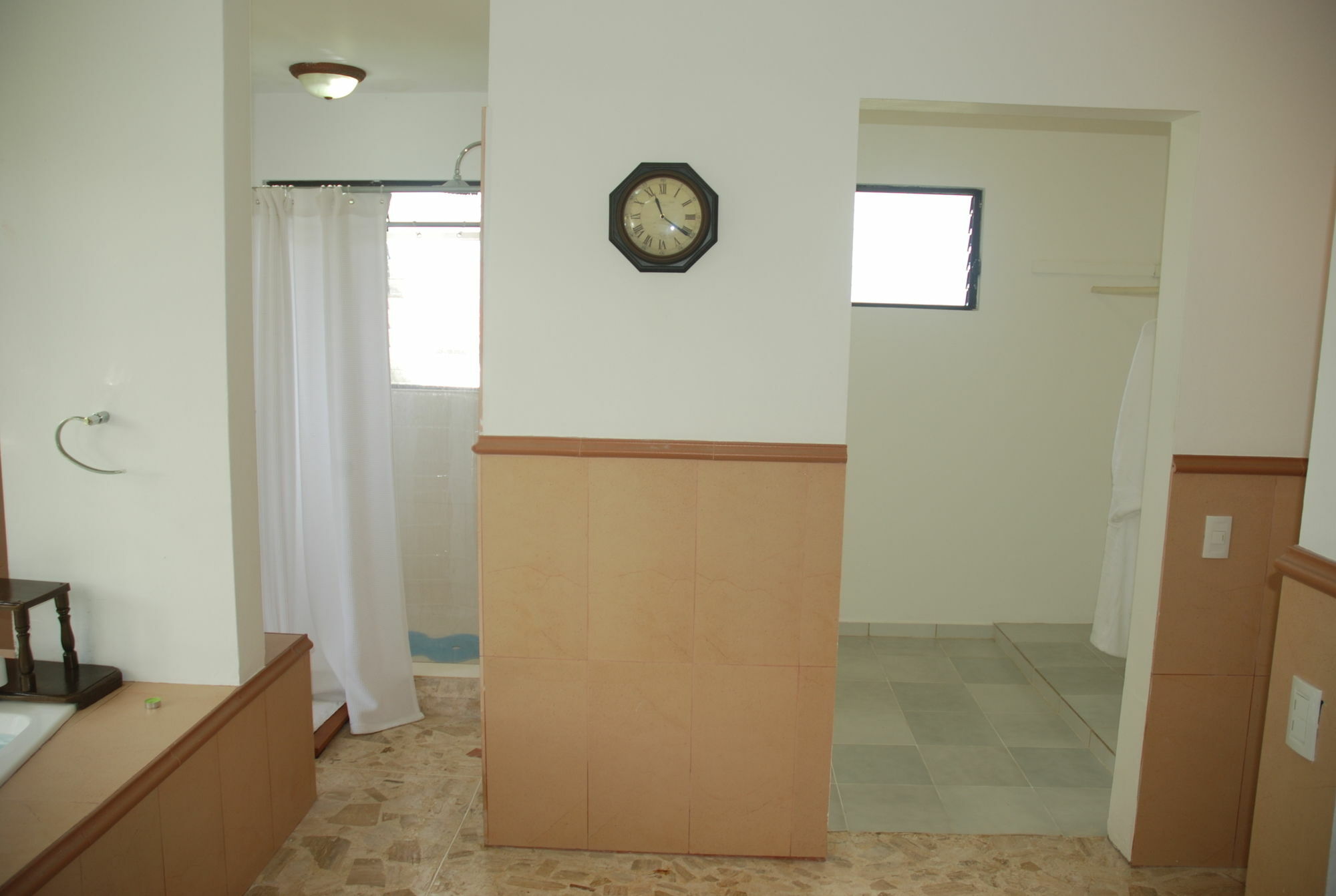 E And J Boutique Residences