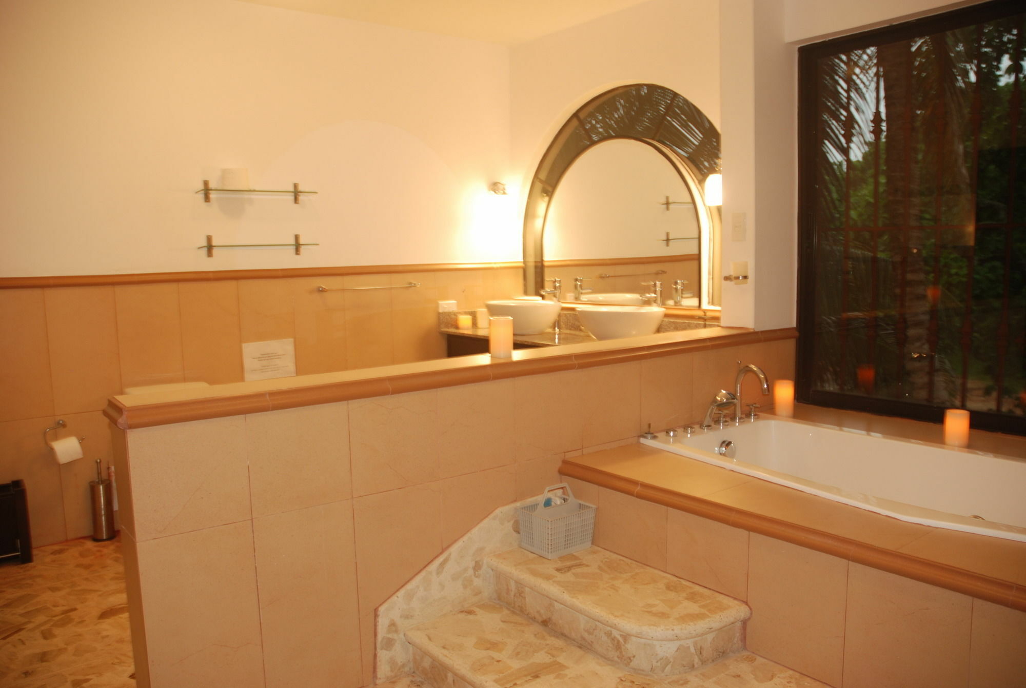 E And J Boutique Residences Apartment *