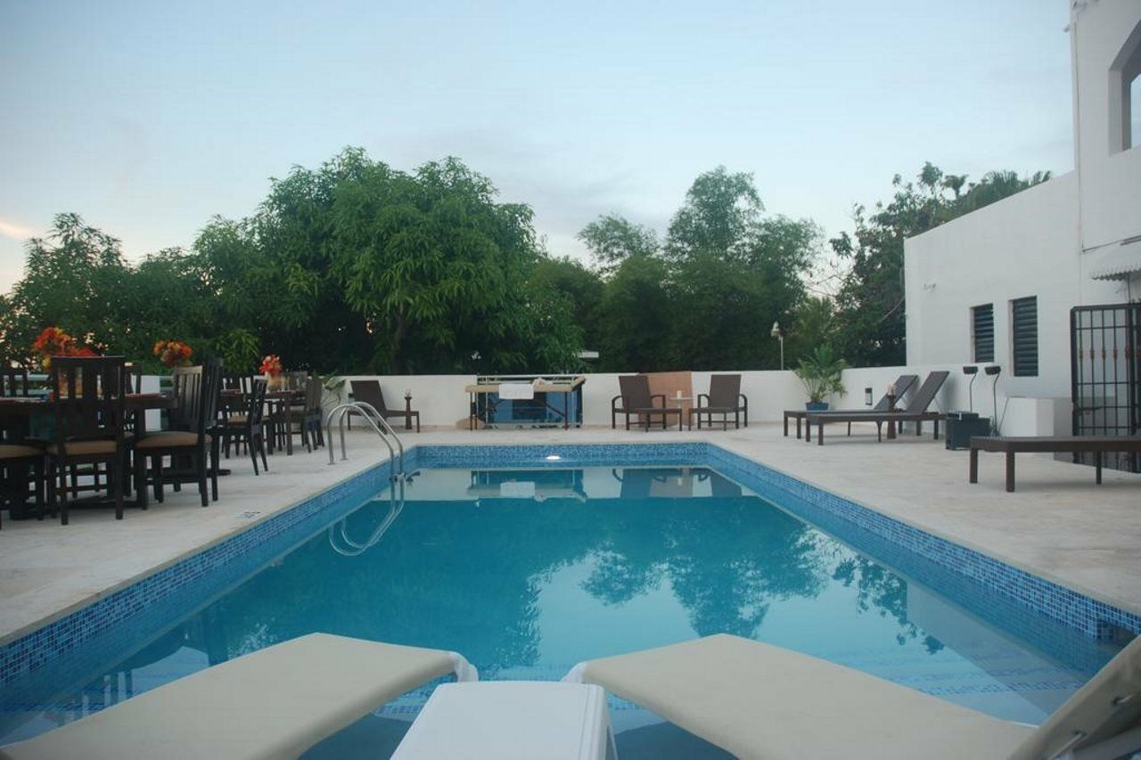 E And J Boutique Residences *