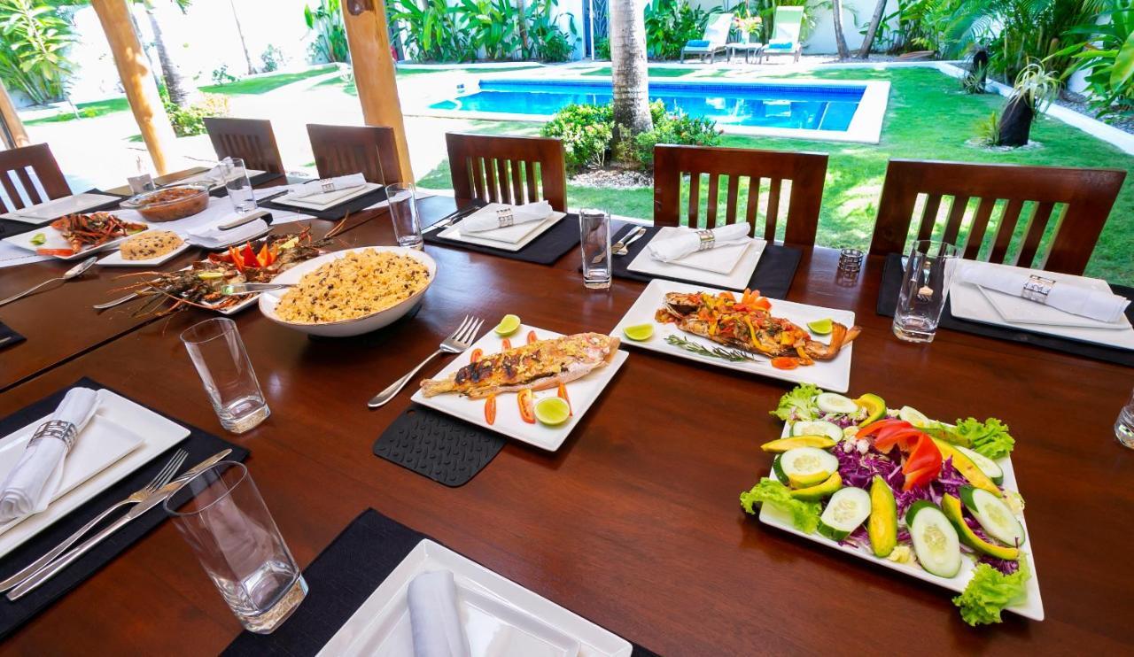 Villa Clarissa V, Walk To Beach!