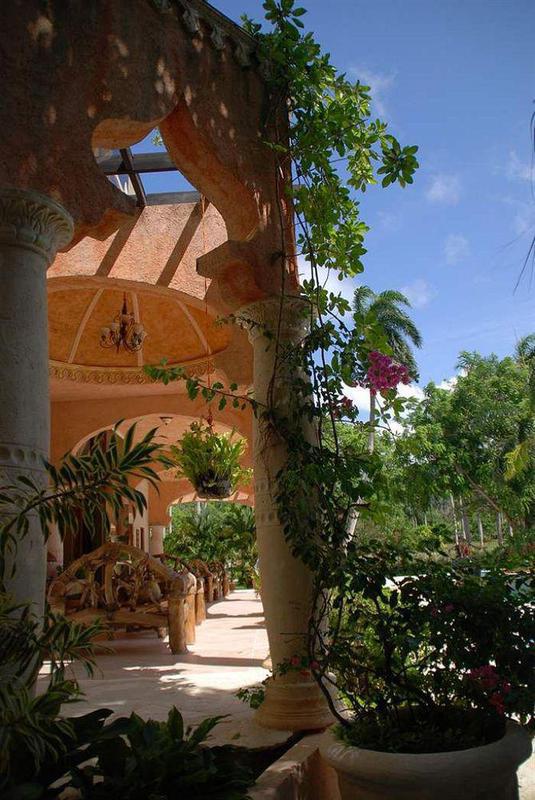 The Palace At Playa Grande Hotel