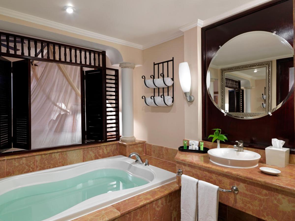 Royal Service At Paradisus Palma Real (adults Only) 5*