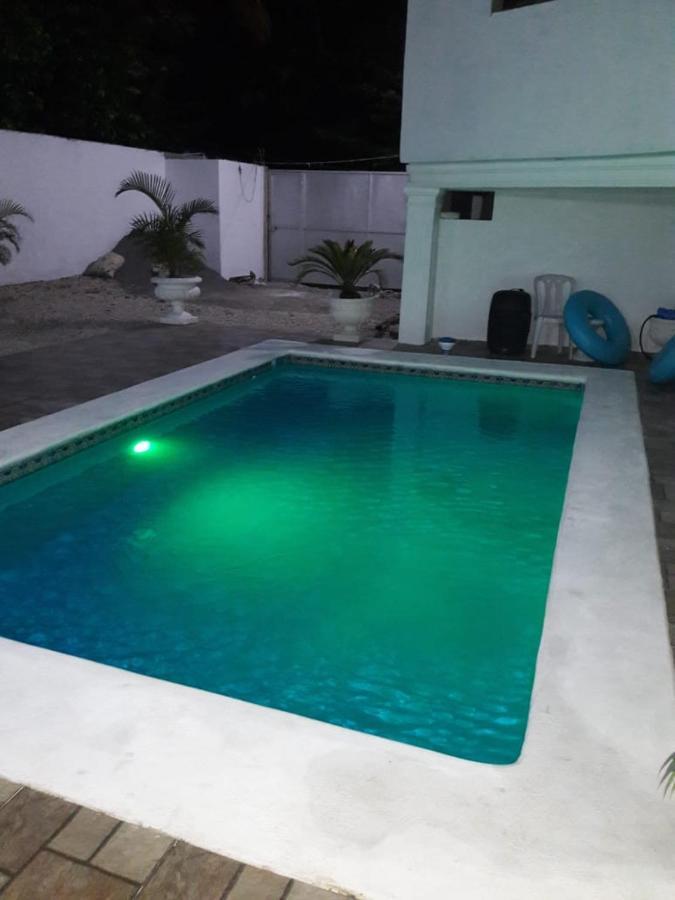 Napoles Barahona