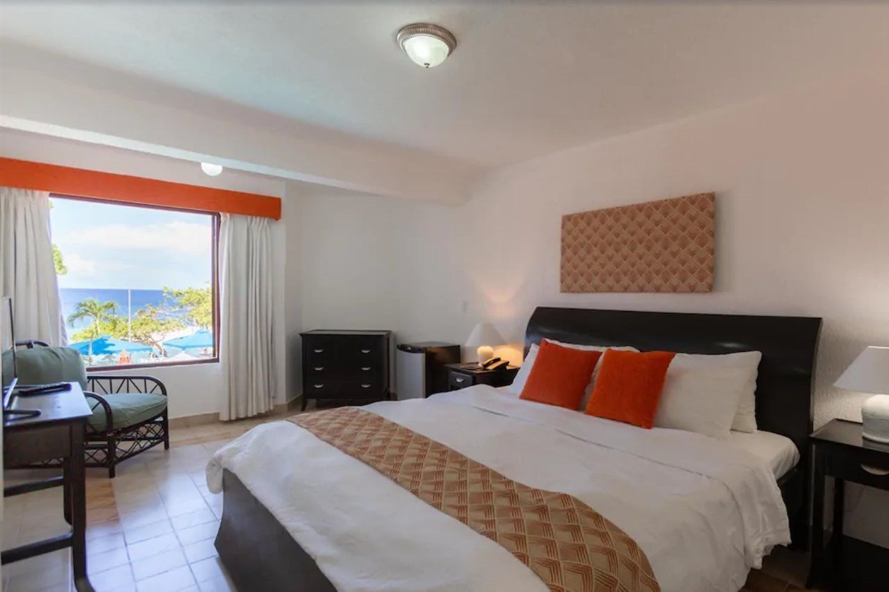 By The Sea Hotel Sosua