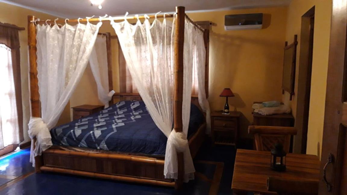 La Cueva Del Che Inn