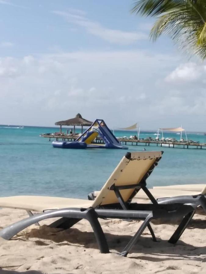 The Blue Lagoon Of The Caribbean Sea. Velero 205.cadaques Caribe La Fragata