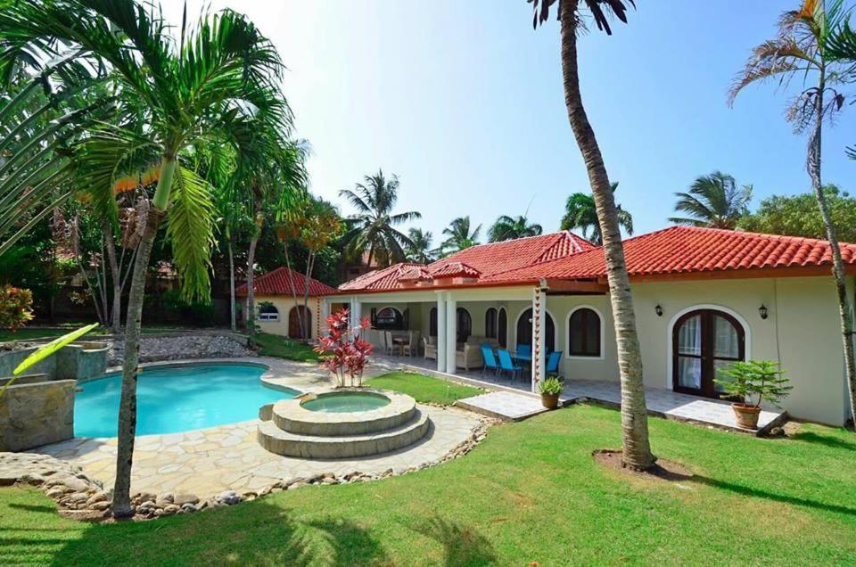 For Vacation 32-18-6 Villa