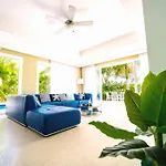 Luxury Private Villas With Pool, Private Beach, Bbq