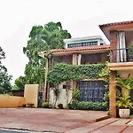 Carey House Hotel