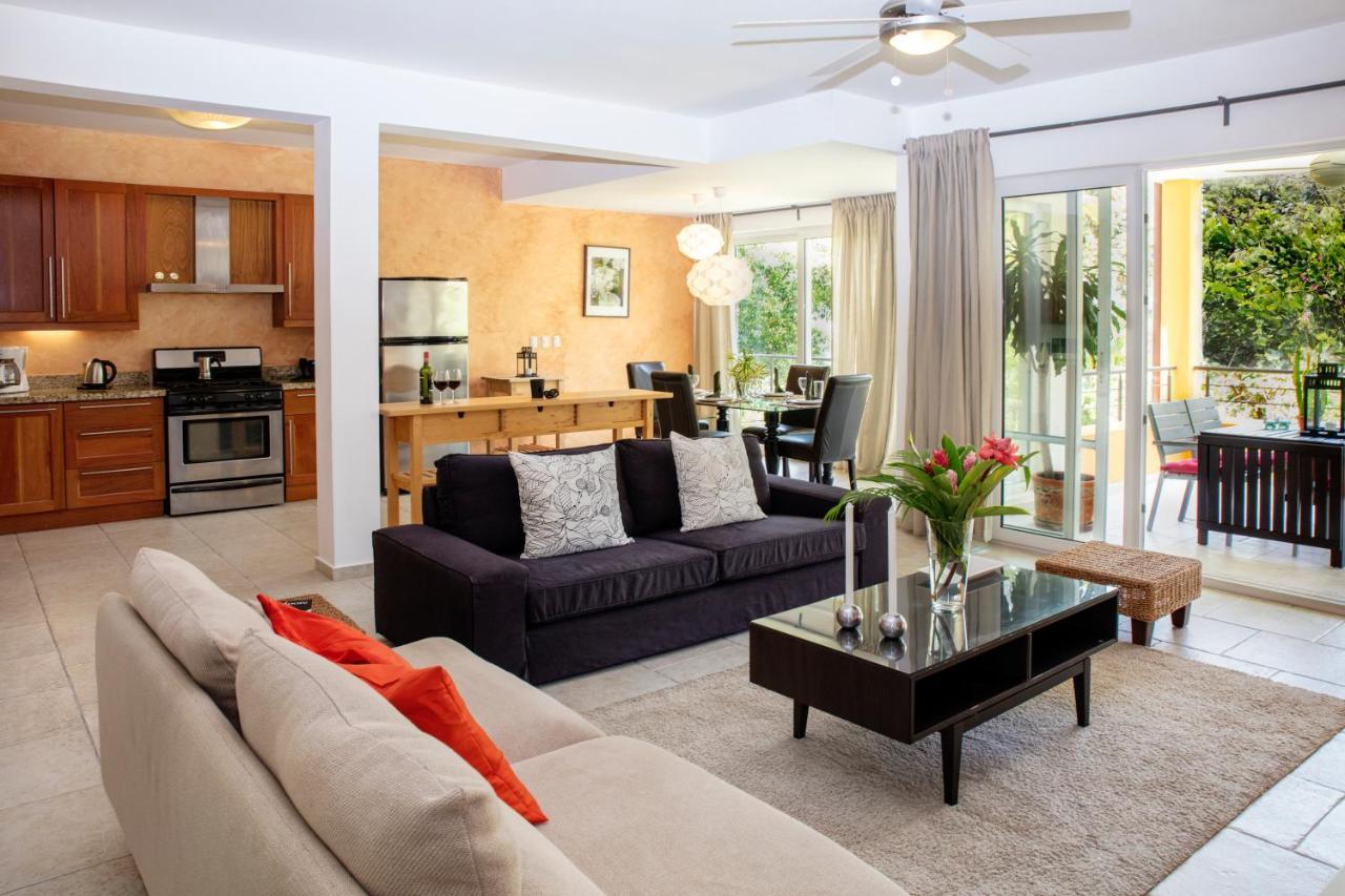 Instyle Residences At Infiniti Blu 4*