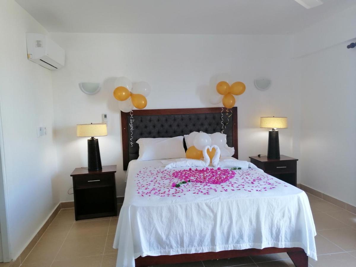 Ensenada Hotel *