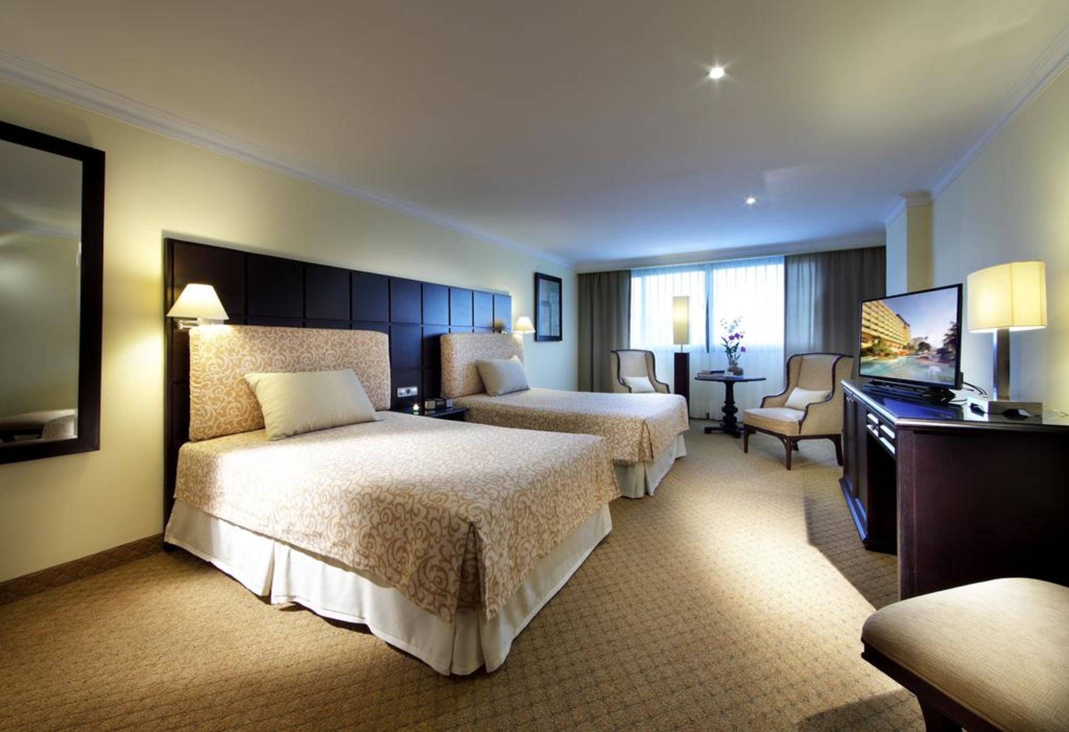 Dominican Fiesta Hotel 5*