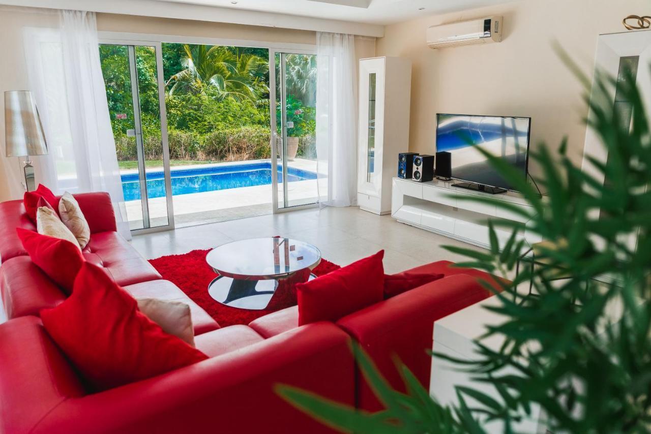 Villa Luxury Private Villas With Pool, Private Beach, Bbq